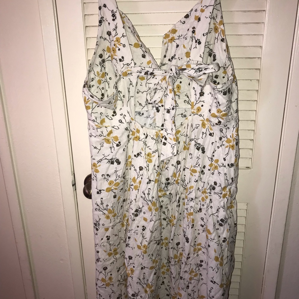 Dress - Picture 2 of 2